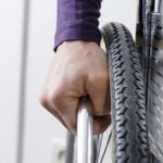 Handicap moteur, déplacement en fauteuil roulant